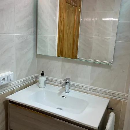 En Plaza Triangular Y Muy Cerca De La Playa Апартаменты *