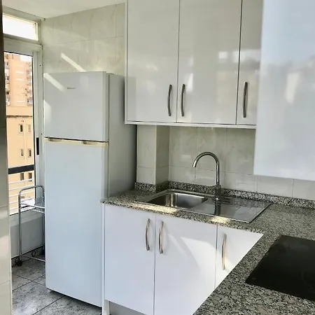 Apartmán En Plaza Triangular Y Muy Cerca De La Playa *