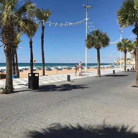 En Plaza Triangular Y Muy Cerca De La Playa Apartmán